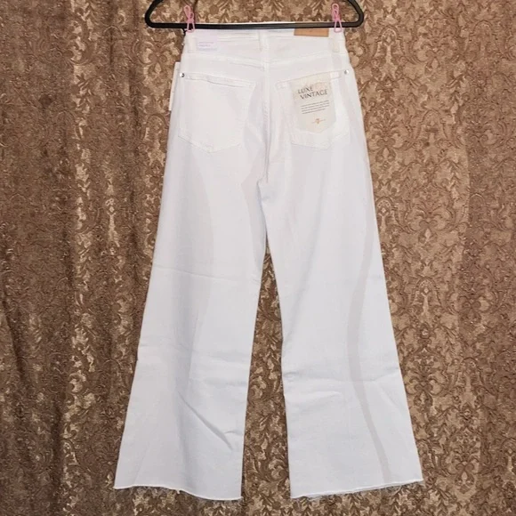 NWT 7 for all mankind LUXE VINTAGE.  White Flare Women's Jeans.  Size 26 - Picture 2 of 12